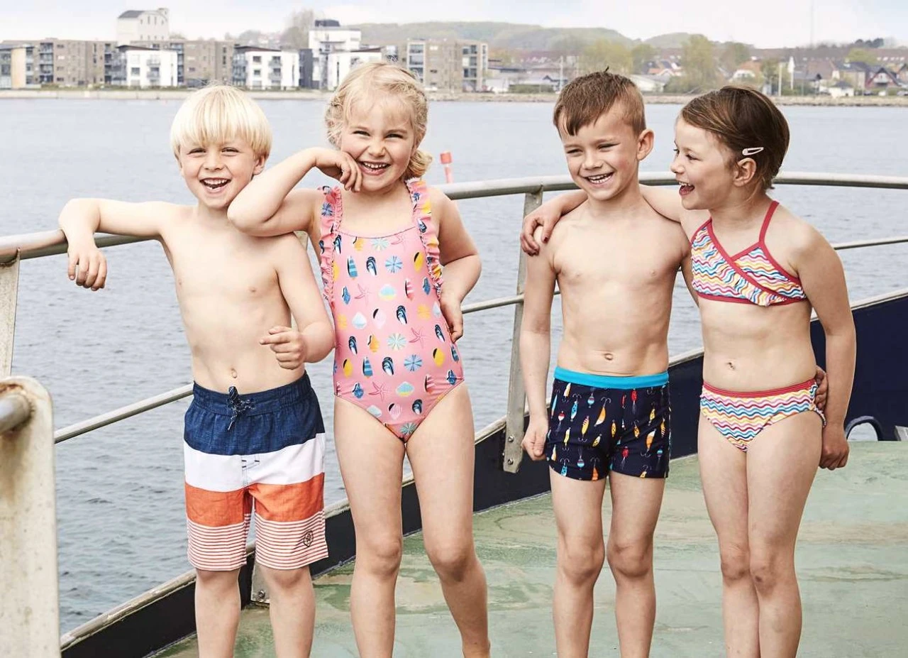 Color Kids NELTA Marine/orange Kinder Badeshorts Beach Bermuda 3 Color Kids NELTA Marine/orange Kinder Badeshorts Beach Bermuda – Bild 3