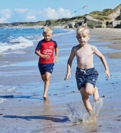 Color Kids Beach Shorts Badehose SVØMME Badeshorts -Kinderbekleidungsgeschäft badehose shorts kinder blau 3 1280x1280 1