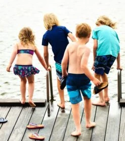 Color Kids ESKE Kinder Badeshorts Bermuds Navy/türkis -Kinderbekleidungsgeschäft color kids bademode neu 1280x1280 1