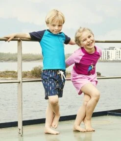 Color Kids Badeshorts Rosa Pink Mädchen Beach Shorts -Kinderbekleidungsgeschäft colorkids 2 schwimmshirts shorts 1280x1280 1